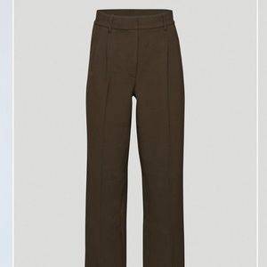 Aritzia effortless pant